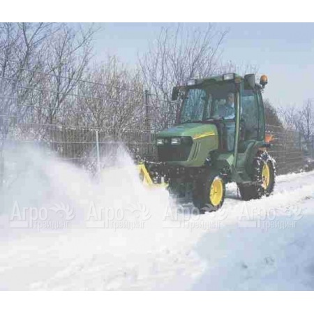Снегоотбрасыватель для тракторов John Deere  в Новосибирске